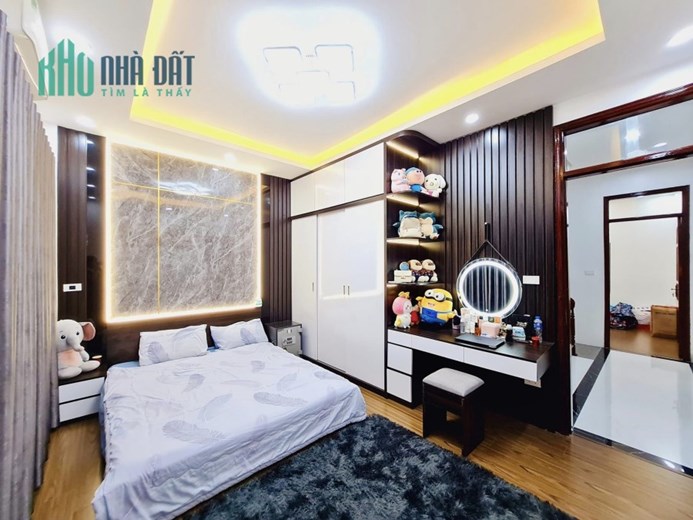 BÁN NHÀ ĐẶNG VĂN NGỮ, ĐỐNG ĐA, Ô TÔ ĐỖ, 45M2 4T MT3.7M, GIÁ 5.25 TỶ