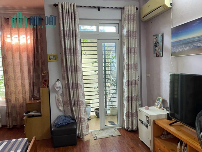 Chính chủ cho thuê nhà nguyên cănTrần hòa, Định Công 60m, 4 tầng, Full đồ.