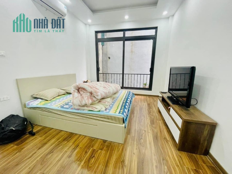 Rẻ hiếm! THÁI HÀ, 2 thoáng, bagac đua, sát oto, mới tinh, ở ngay, 36.8m2*4T