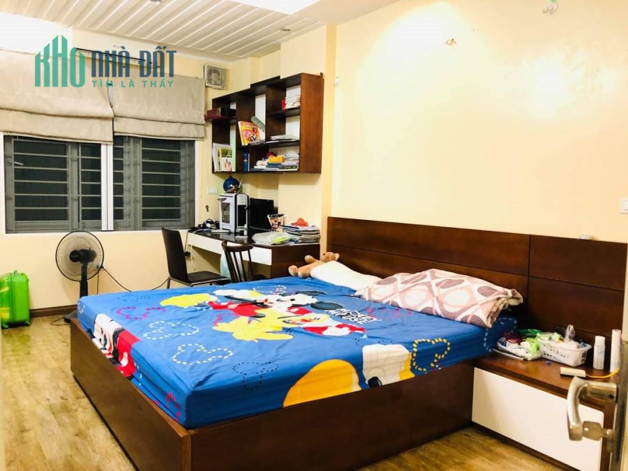 Chủ cần bán nhà Khu 7 thị trấn Trạm Trôi ô tô vào nhà tự xây 42m 3 tầng 3 ngủ đẹp ở ngay,
