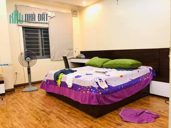 Chủ cần bán nhà Khu 7 thị trấn Trạm Trôi ô tô vào nhà tự xây 42m 3 tầng 3 ngủ đẹp ở ngay,