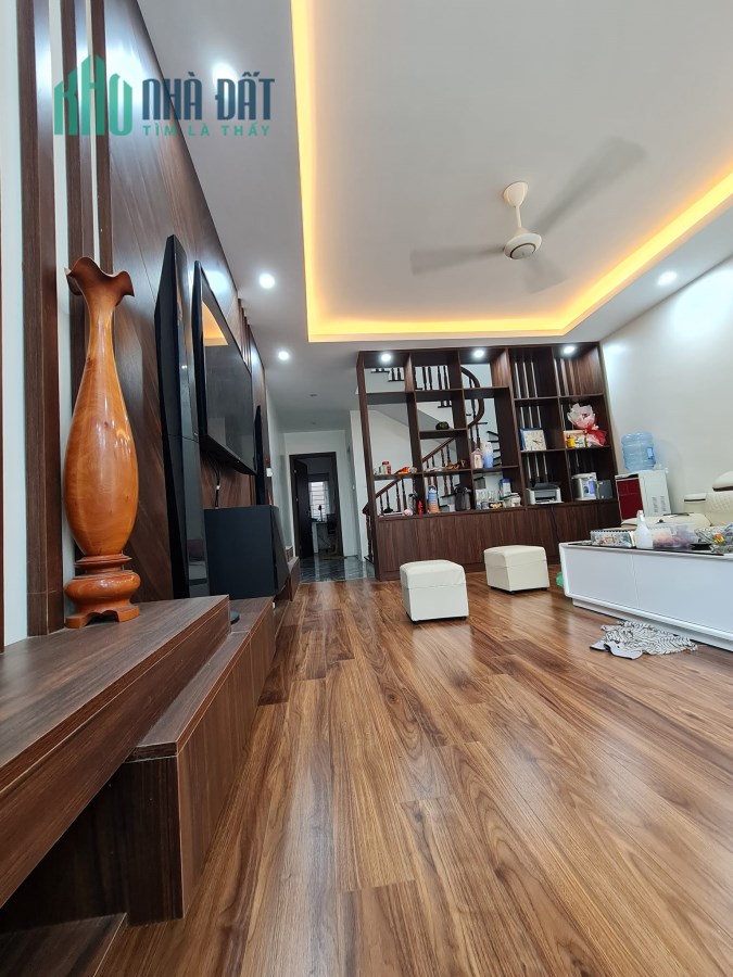BÁN NHÀ TÔN ĐỨC THẮNG, Ô TÔ TRÁNH, KINH DOANH, 52M2 6T MT5M, GIÁ 12.9 TỶ