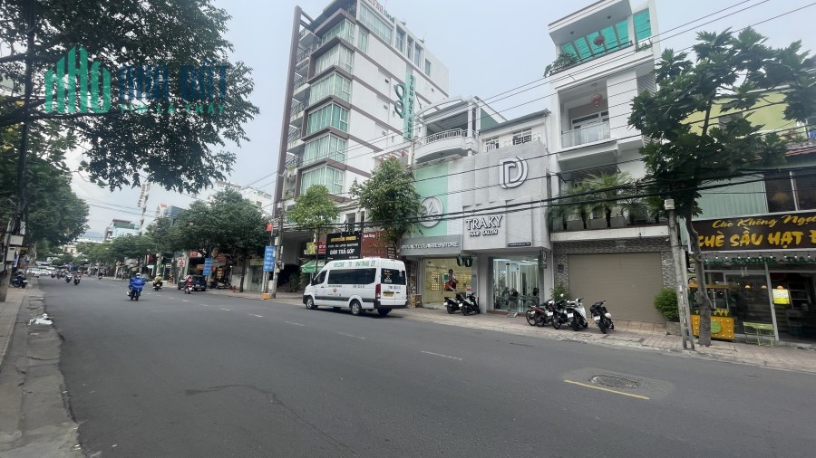 Bán nhà 3,5 tầng ở phố Nguyễn Thị Minh Khai chỉ 7 tỷ