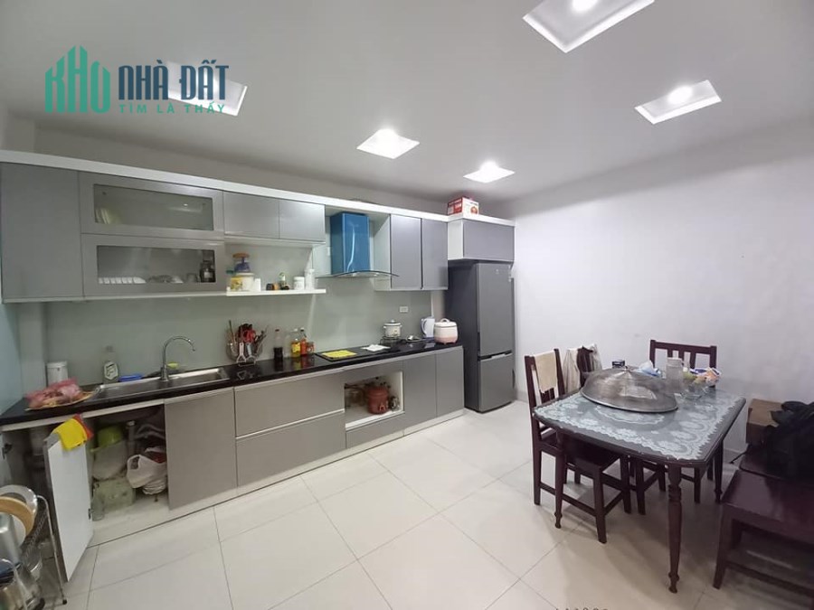 Ngụy như kon tum 68m, 5 tầng, mt4.8m, giá 18.6 tỷ( vỉa hè, ô tô tránh, KD đa dạng)