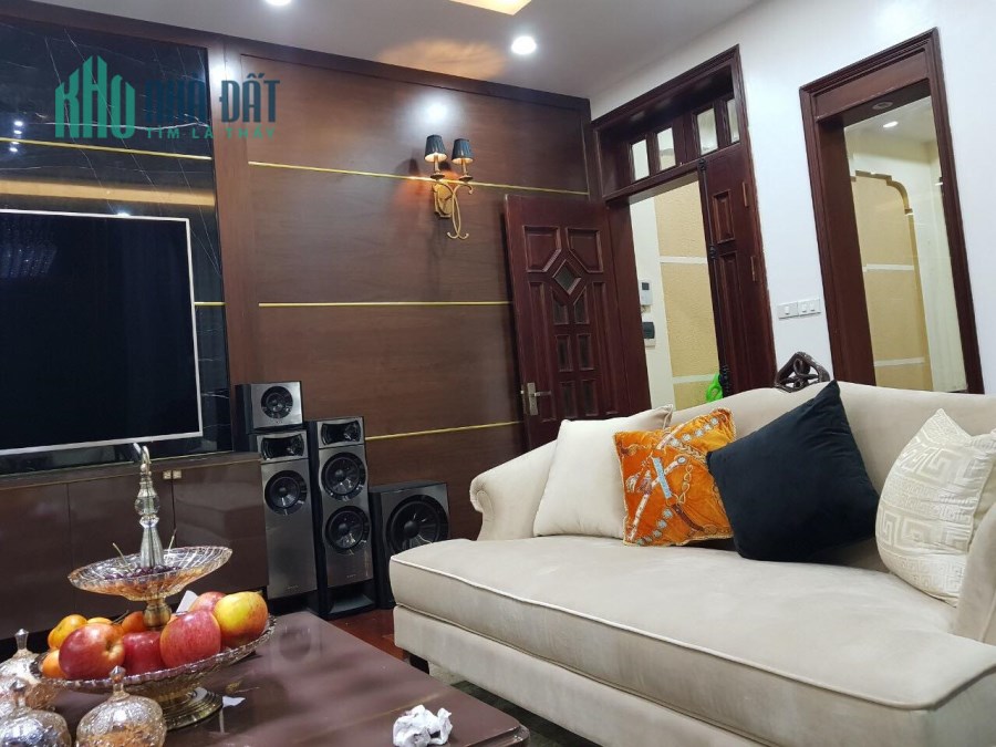 Ngụy như kon tum 68m, 5 tầng, mt4.8m, giá 18.6 tỷ( vỉa hè, ô tô tránh, KD đa dạng)