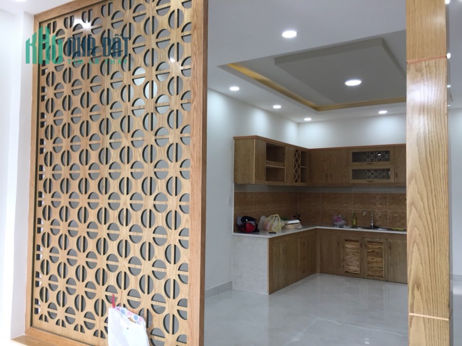 SIÊU PHẨM QUẬN 9 - GIAO NHAU VỚI TRỤC CHÍNH LÊ VĂN VIỆT, KINH DOANH, KHU DÂN TRÍ