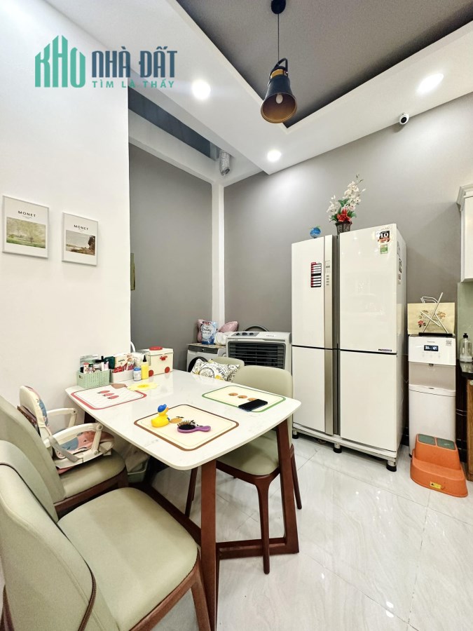 Bán nhà Tân Cảng P25 Bình Thạnh, 50m2, ngang 4.8m,HXH, ô tô ngủ trong nhà nhà ở ngay, 9.9 tỷ