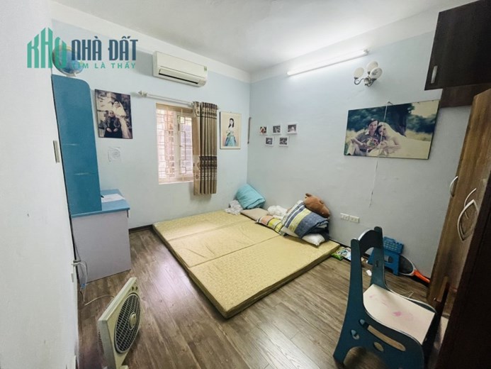 Nhà tập thể Lý Nam Đế, 50m2, 3.2tỷ, lô góc, 2 ngủ 1 wc, nhà đẹp, 0977097287