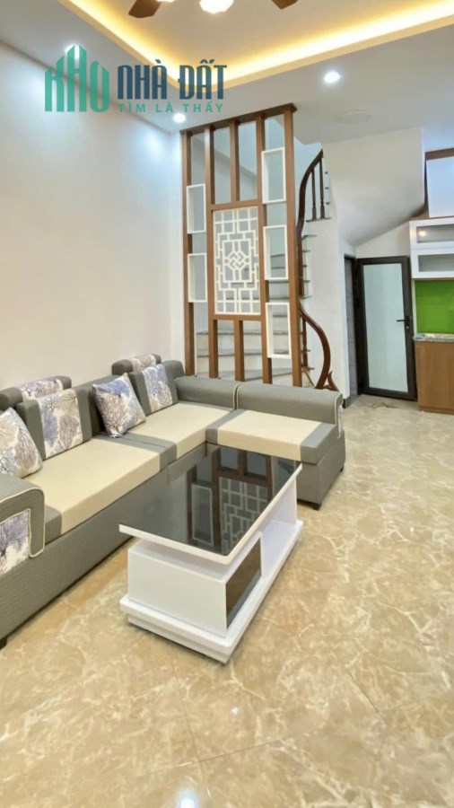 B.ÁN  NHÀ ĐƯỜNG THÁI HÀ, NHÀ RỘNG, NGÕ RỘNG THOÁNG SÁNG,  40M x  5 TẦNG MỚI ĐẸP HIỆN ĐẠI VỀ Ở NGAY