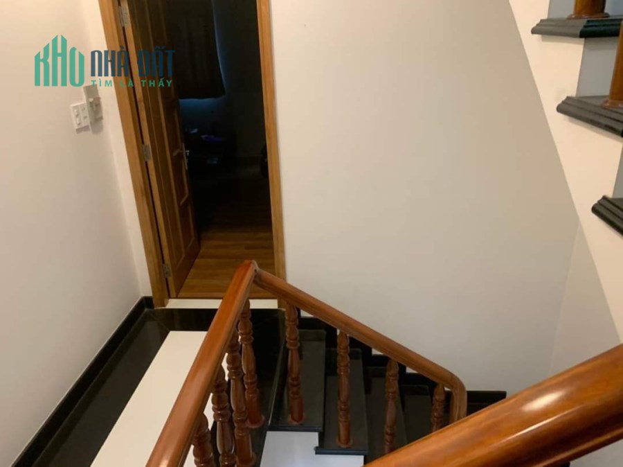 Cho thuê nhà nguyên căn 4 tầng 5pn đường Tây Lân, Bình Trị Đông A, Bình Tân