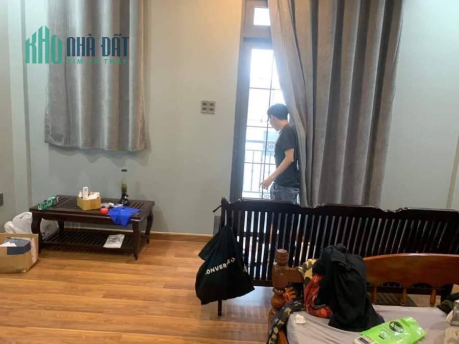 Cho thuê nhà nguyên căn 4 tầng 5pn đường Tây Lân, Bình Trị Đông A, Bình Tân