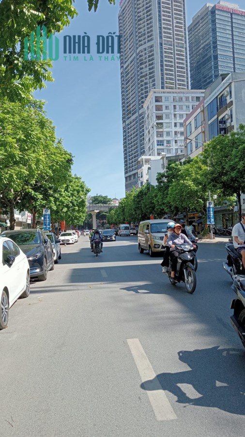 bán gấp  nhà liền kề ngõ 603  Lạc Long Quân. Võ Chí Công .  Xuân La. Tây Hồ . DT 140 m2 giá 31,5 tỷ