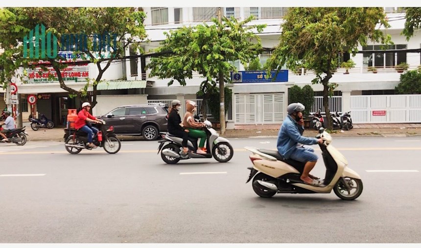 Chính chủ bán nhà MT Lý Tự Trọng thuận tiện KD, 103,7m2 SHR chỉ 22.5 tỷ. Lh;0772187810