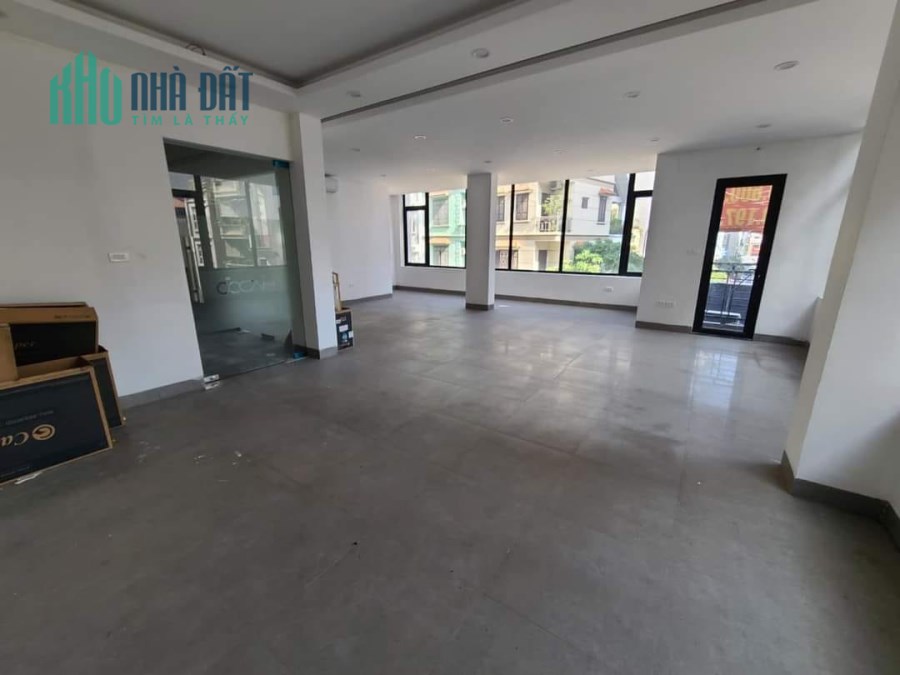 Bán nhà Lạc Long Quân 95m², 6 tầng, MT 9m, giá chào 36 tỷ Tây Hồ