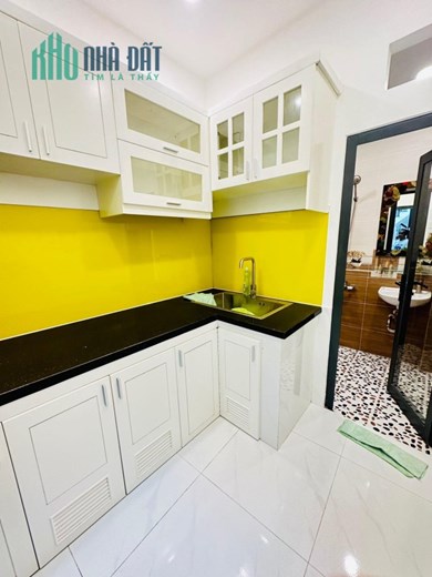 Chủ gấp bán, giảm chào 1 tỷ , giá chào mới 4.5 tỷ.
 NHÀ 2 TẦNG MỚI ĐẸP - THÍCH QUẢNG ĐỨC  - TT PHÚ