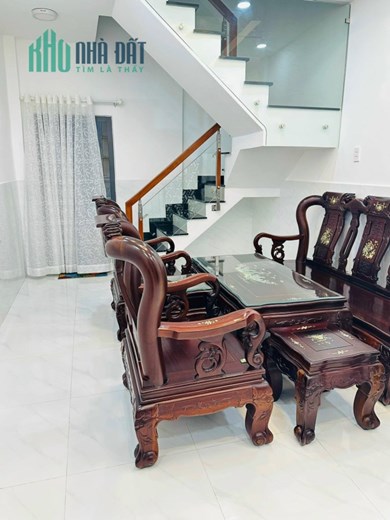 Chủ gấp bán, giảm chào 1 tỷ , giá chào mới 4.5 tỷ.
 NHÀ 2 TẦNG MỚI ĐẸP - THÍCH QUẢNG ĐỨC  - TT PHÚ