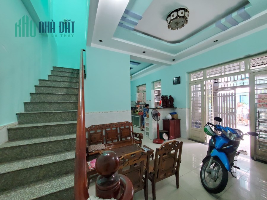 Nhà VIP Quận 10, giá tốt so với thị trường, diện tích rộng, ngang lớn hiếm có
