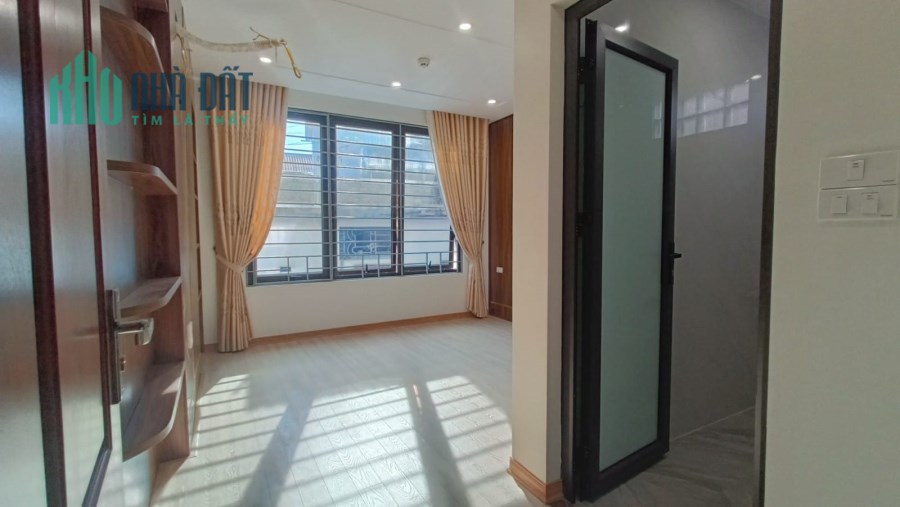 Bán nhà Võ Chí Công, 64m2, 7T, 4m, 12.5 tỷ, thang máy, Tây Hồ.