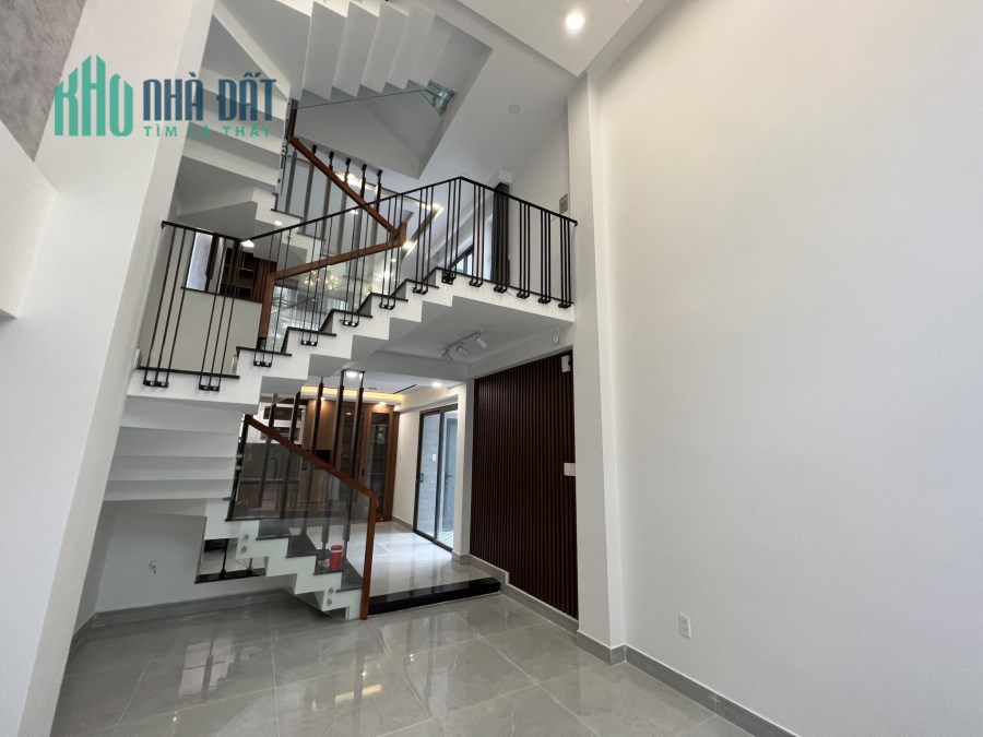 Nhà Mới 5 tầng, gần KDT Vạn Phúc, P. Hiệp Bình Phước, Giá 9,8 tỷ thương lượng