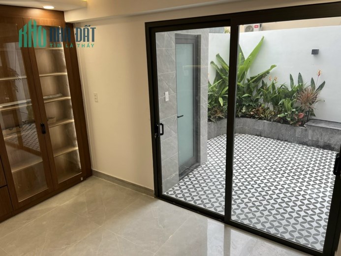 Nhà Mới 5 tầng, gần KDT Vạn Phúc, P. Hiệp Bình Phước, Giá 9,8 tỷ thương lượng
