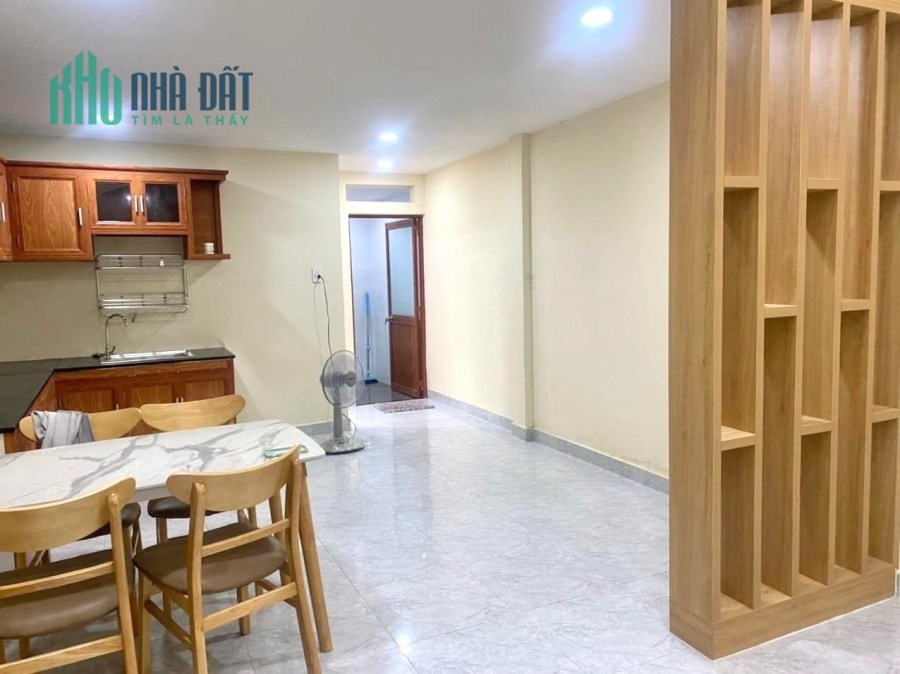 Nhà mặt tiền đường 8 long bình DT 55m giá tốt