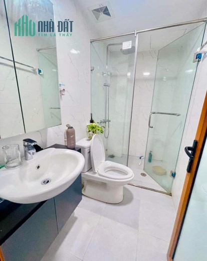 Mặt phố Chiến Thắng sầm uất gần hồ Văn Quán, 2 mặt đường 45m2 chỉ 10.9 tỷ. LH 0989.62.6116