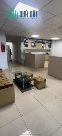Cho Thuê Sàn Văn Phòng 61m2 mặt phố Quận Cầu Giấy giá chỉ 10tr/th full đồ, thoáng, có hệ thống pccc