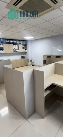 Cho Thuê Sàn Văn Phòng 61m2 mặt phố Quận Cầu Giấy giá chỉ 10tr/th full đồ, thoáng, có hệ thống pccc