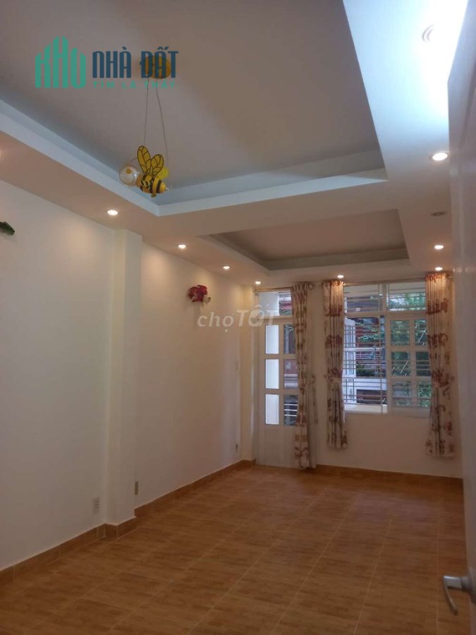 Cho thuê nhà 5 tầng hẻm 68 Út Tịch, Tân Bình