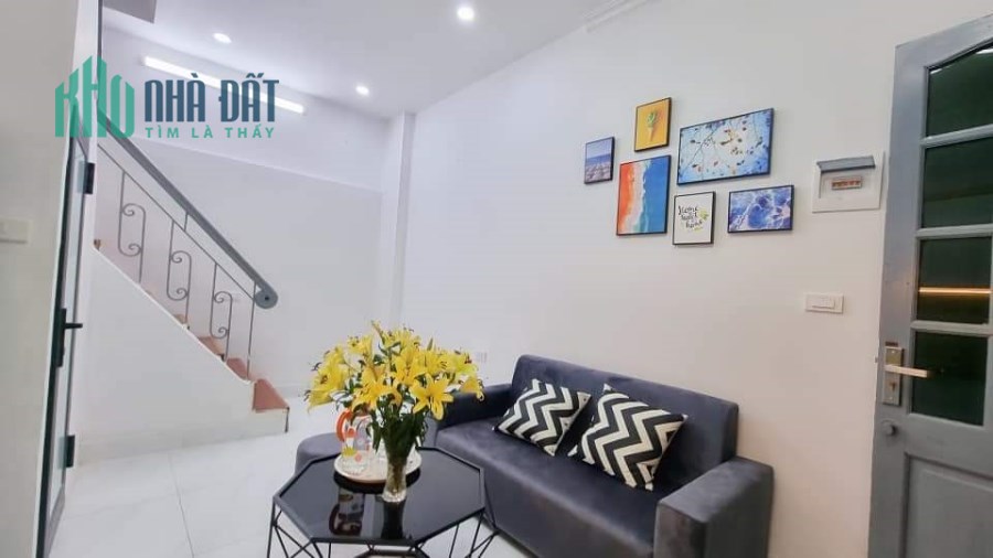 Bán nhà Đại La- chưa đến 2 tỉ-sdtt 20m2x3 tầng-ngõ nông-gần ngã tư Đại La,Trần Đại Nghĩa- gần