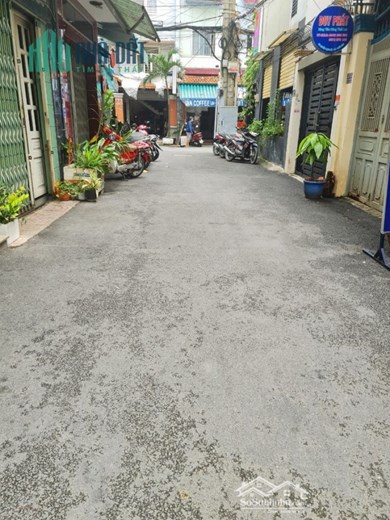 Cho thuê nhà 4 tầng MT đường Hậu Giang gần sân bay TSN