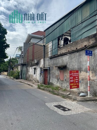 Bán đất Tam Trinh, Hoàng Mai, tặng nhà cấp 4, ô tô tránh, có vỉa hè 72 m2, 12 tỷ 500