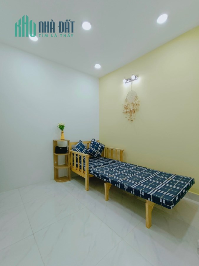BÁN NHÀ MỚI ĐẸP 100% 1 TRỆT 2 LẦU - ĐƯỜNG HUỲNH THIỆN LỘC, QUẬN TÂN PHÚ