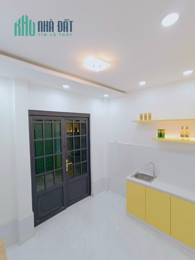 BÁN NHÀ MỚI ĐẸP 100% 1 TRỆT 2 LẦU - ĐƯỜNG HUỲNH THIỆN LỘC, QUẬN TÂN PHÚ