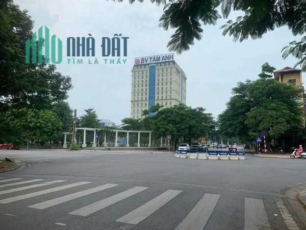 BÁN ĐẤT TẶNG NHÀ C4 - TƯ ĐÌNH( LONG BIÊN) -DIỆN TÍCH 100M2 - Ô TÔ VÀO NHÀ - CHỈ 5 TỶ