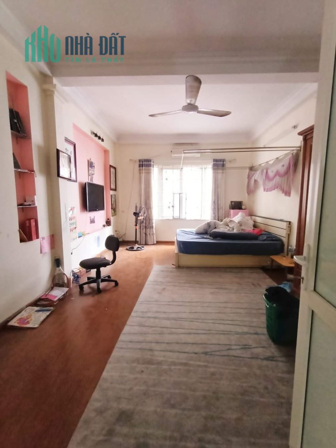 Bán nhà TÂN MAI sát đường Tân Mai Ô tô đỗ cửa. 46m2 × 4T. CHỈ 4 TỶ 550 TRIỆU