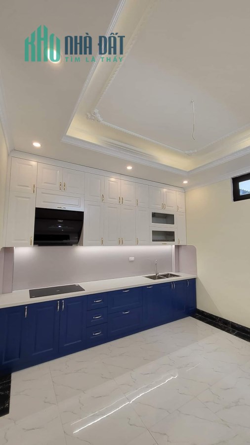Cổ Linh nhà đẹp 4 tầng 52m , ngõ oto thông, gần AEON, thoáng sáng, tiện ích 6 tỷ 2
