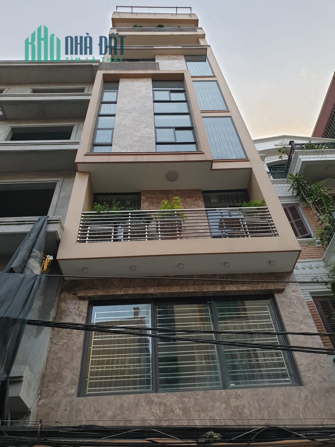 HẠ SỐC ! TÒA NHÀ VIP PHỐ THÁI THỊNH,  Ô TÔ TRÁNH, VỈA HÈ, THANG MÁY, 104M X 9 TẦNG. GIÁ 25 TỶ.
