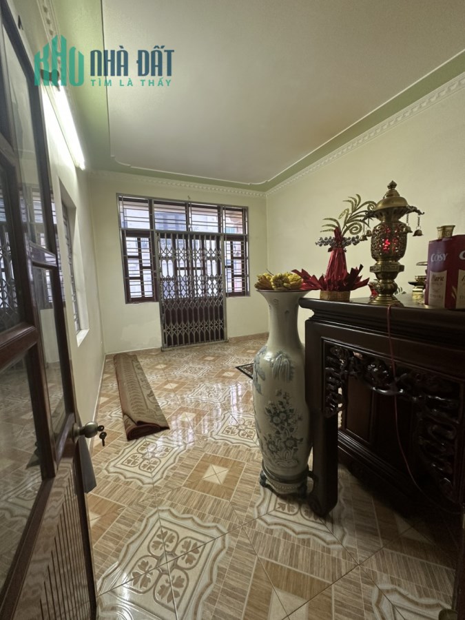 Bán nhà mặt ngõ Nam Pháp thông Văn Cao, 55m 3 tầng lô góc GIÁ 3.4 tỉ ô.tô tận cửa
