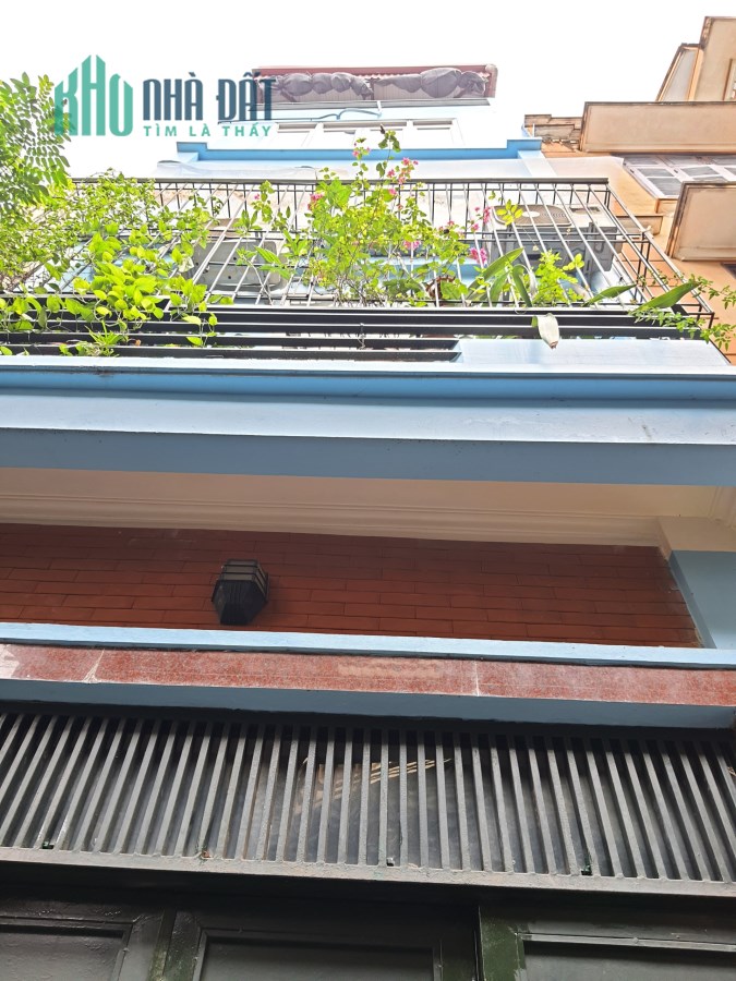 Bán nhà phố Hoàng Ngân 46m 4 tầng mặt tiền 4m vài bước ra mặt phố ô tô tránh nhỉnh 6 tỷ lh