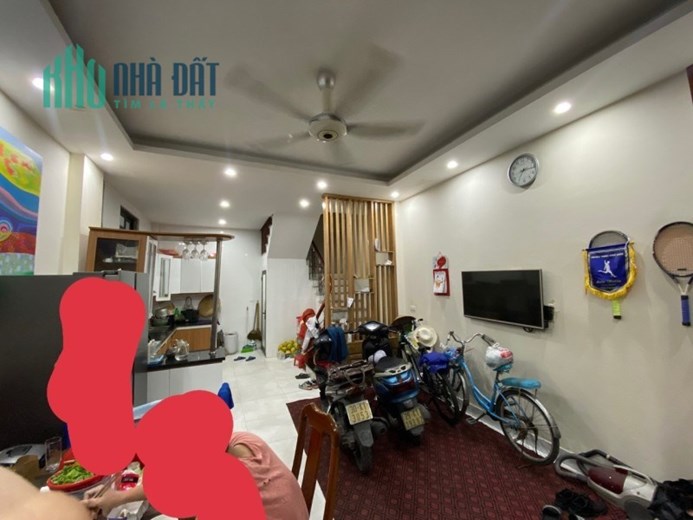 Bán nhà riêng Nguyễn Trãi Thanh Xuân 40m 3 tầng mặt tiền 4.5m ngõ thoáng gần phố chỉ 4 tỷ lh