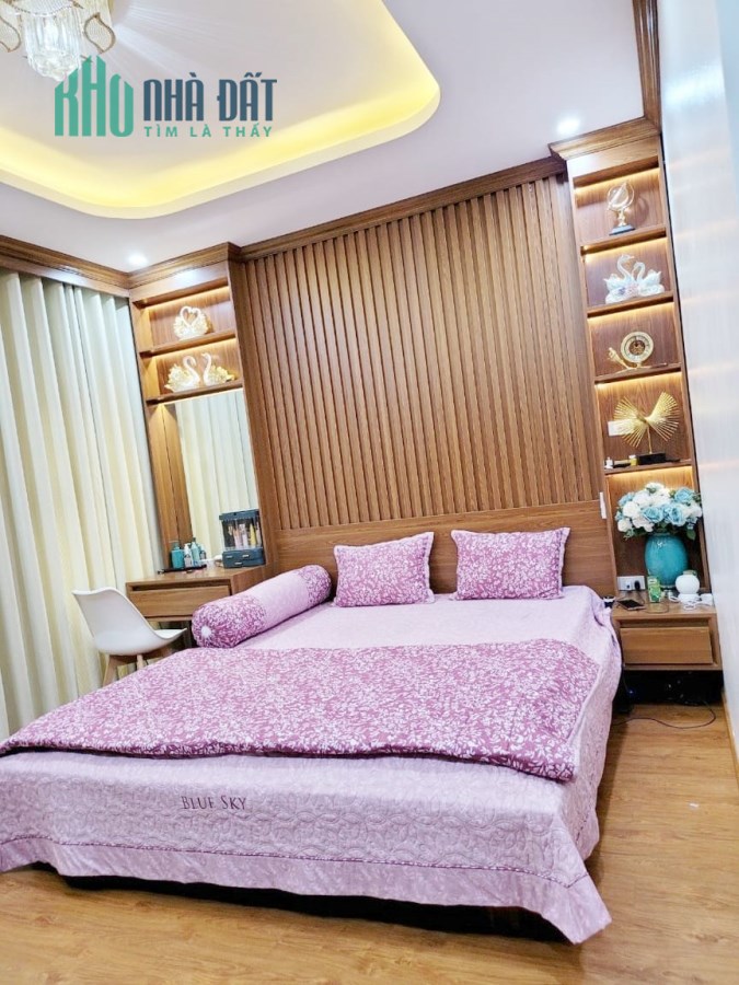 Bán nhà đẹp Trần Quang Diệu 70m2, 5 tầng, MT 5m, ô tô tránh giá 17, x tỷ