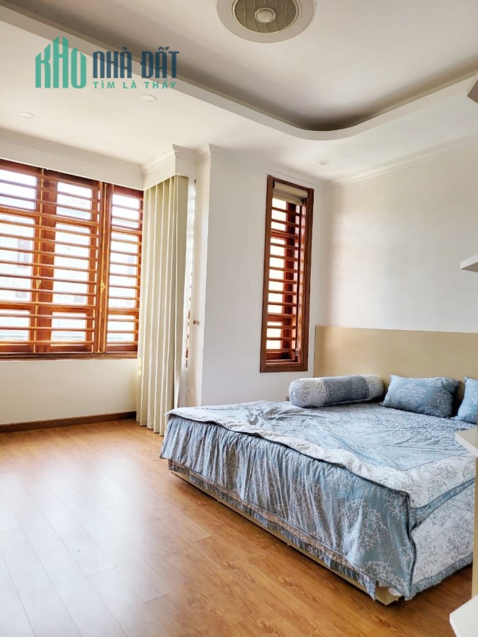 Bán nhà đẹp Trần Quang Diệu 70m2, 5 tầng, MT 5m, ô tô tránh giá 17, x tỷ