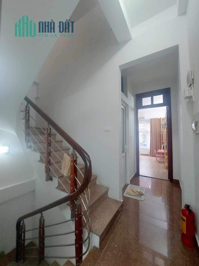 HOÀNG NGÂN - NHÀ ĐẸP - NGÕ NÔNG -30M RA MẶT PHỐ - DT 46M ,MT 4 M -GIÁ NHỈNH 6 TỶ