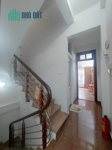 HOÀNG NGÂN - NHÀ ĐẸP - NGÕ NÔNG -30M RA MẶT PHỐ - DT 46M ,MT 4 M -GIÁ NHỈNH 6 TỶ