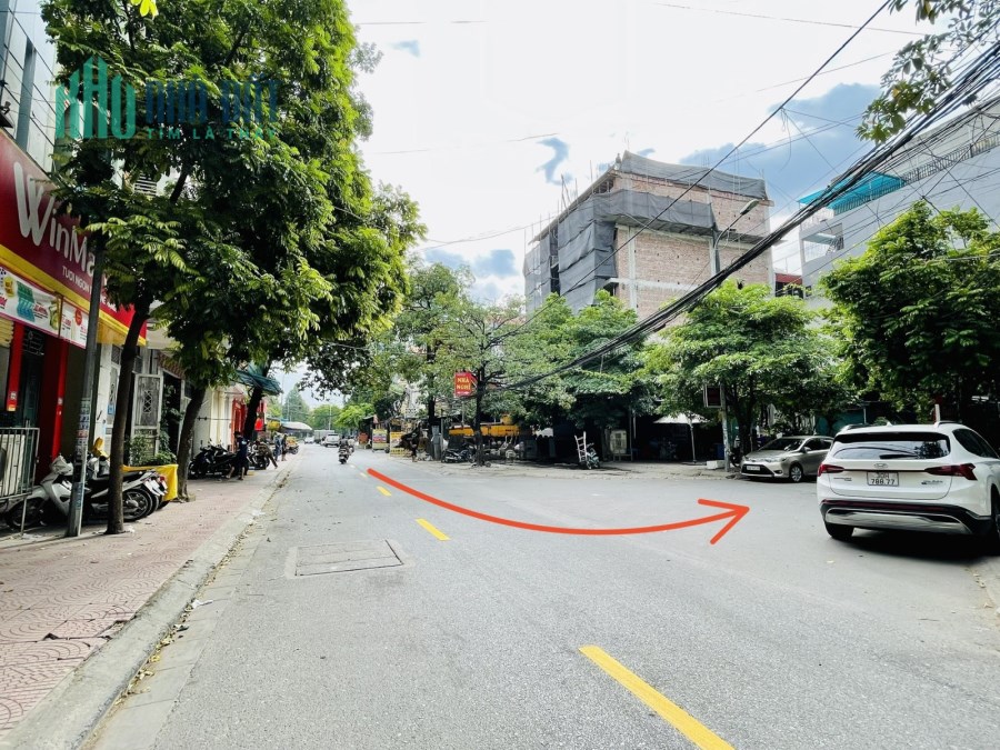 Cần Bán nhà Phố  Phương ô tô đỗ cửa Full nội thất 42m 5tầng MT 3,7m Chỉ 6 tỷ LHCC.