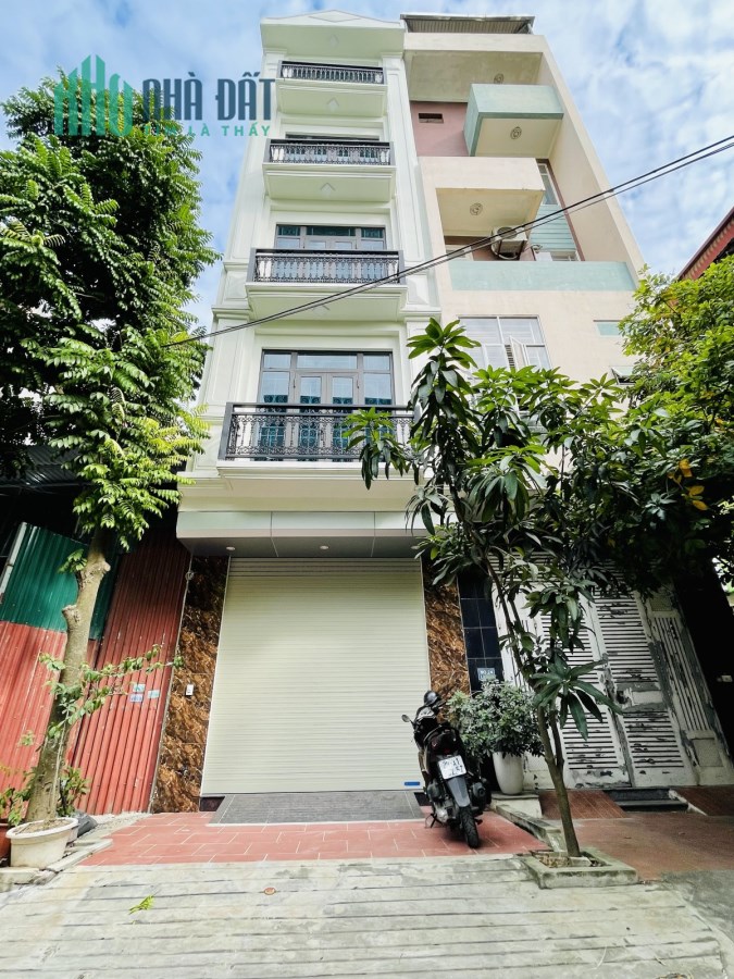 Cần Bán nhà Phố Hoàng Ngân gần ô tô 46m 4Tg MT 4,1m hơn 6 tỷ LHCC.