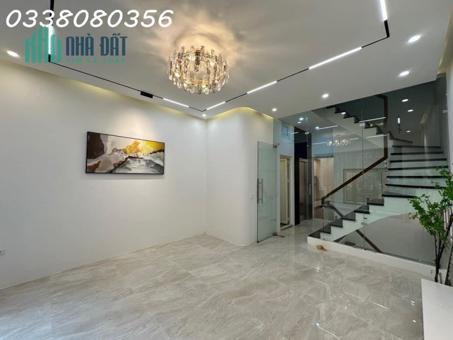 Bán nhà phố Thái Hà, lô góc, vỉa hè, ô tô tránh, DT 54.5m2 x 5 tầng, MT4,5m. 19 tỷ.