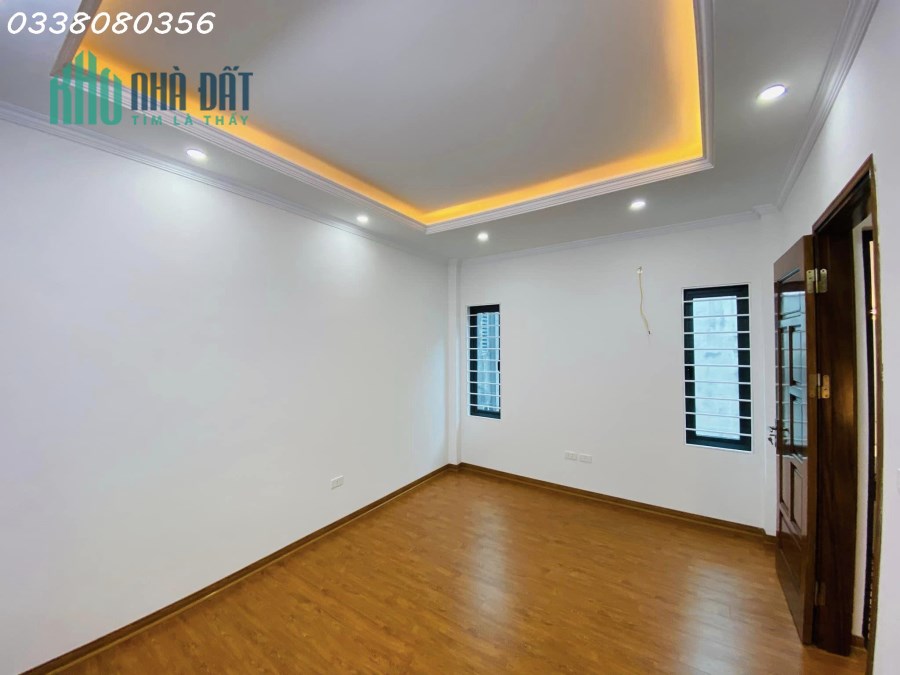 Bán nhà phố Thái Hà, lô góc, vỉa hè, ô tô tránh, DT 54.5m2 x 5 tầng, MT4,5m. 19 tỷ.