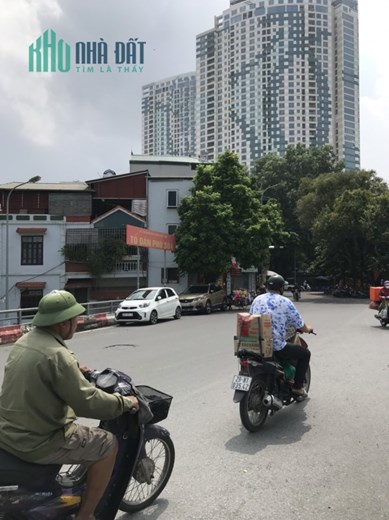 Nhà ngõ 30 Ngọc Thụy, gần Mipec 35m2, 4T, ở luôn, 3.1 tỷ
